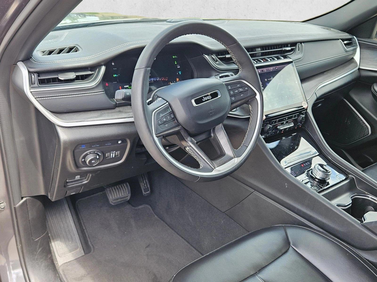 Thumbnail: 2024 Jeep Grand Cherokee - 3
