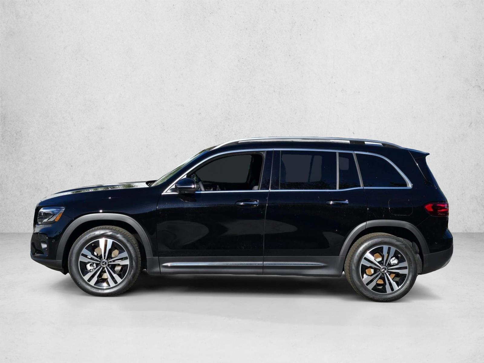 Thumbnail: 2026 Mercedes-Benz GLB - 2
