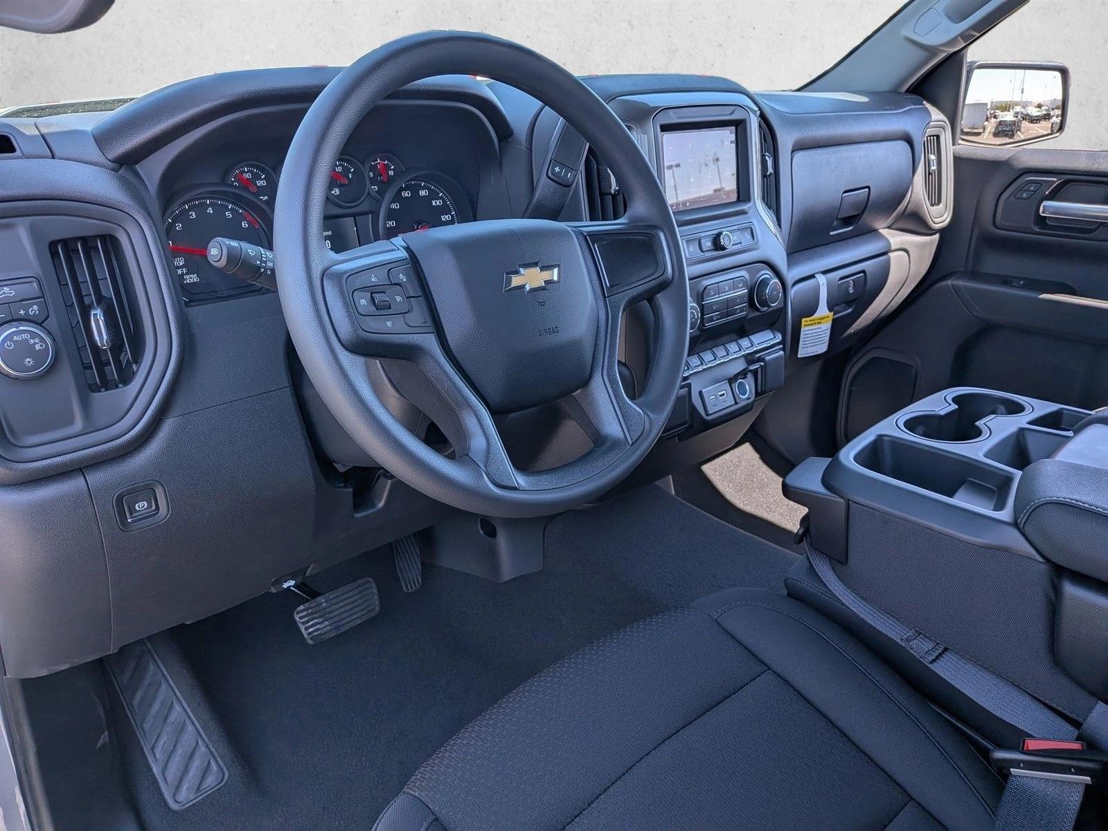 Thumbnail: 2026 Chevrolet Silverado 1500 - 3