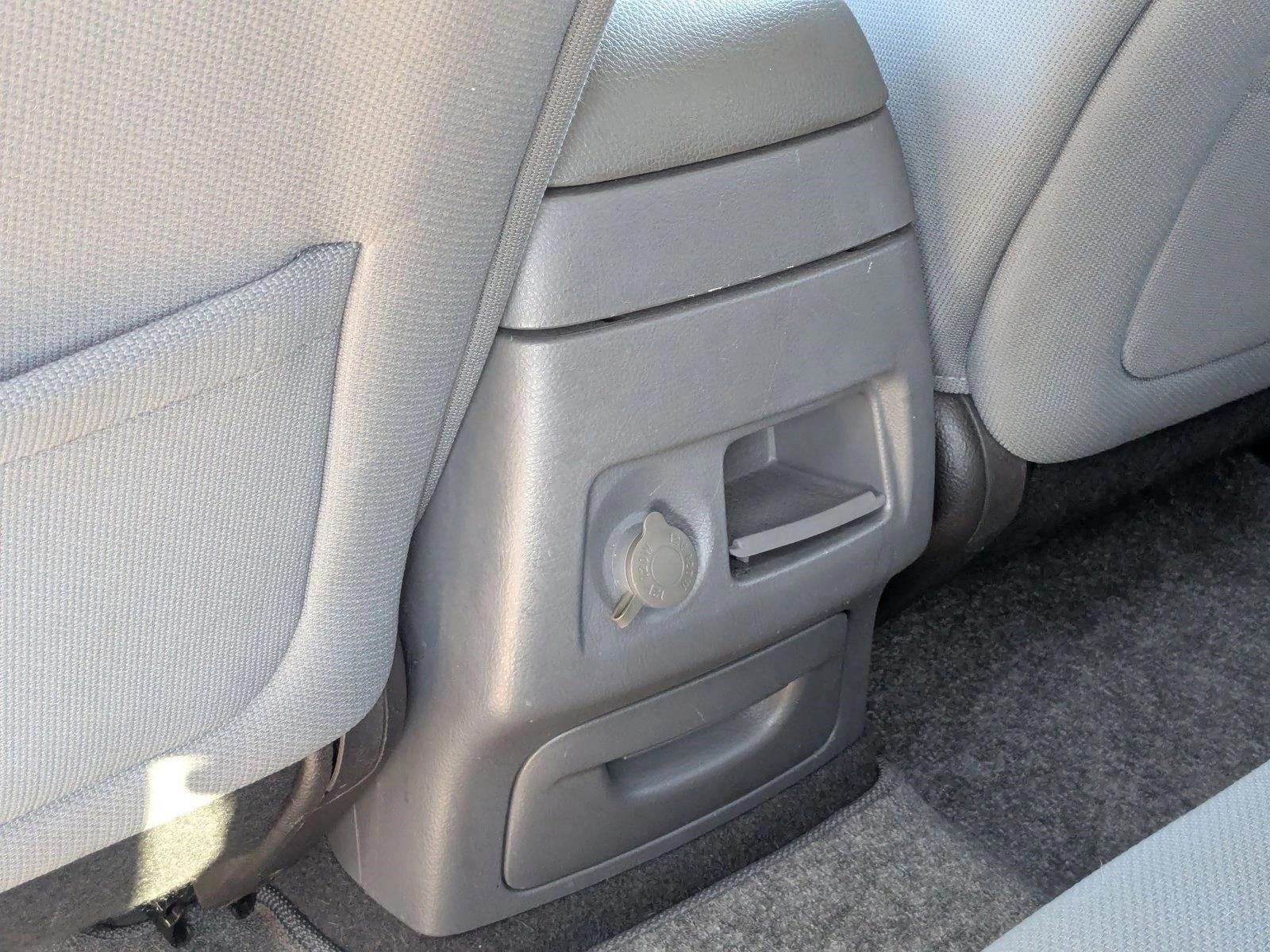 Thumbnail: 2011 Hyundai Santa Fe - 5