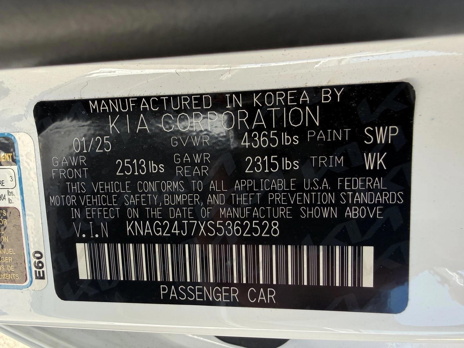 2025 Kia K5 LXS - Photo 27