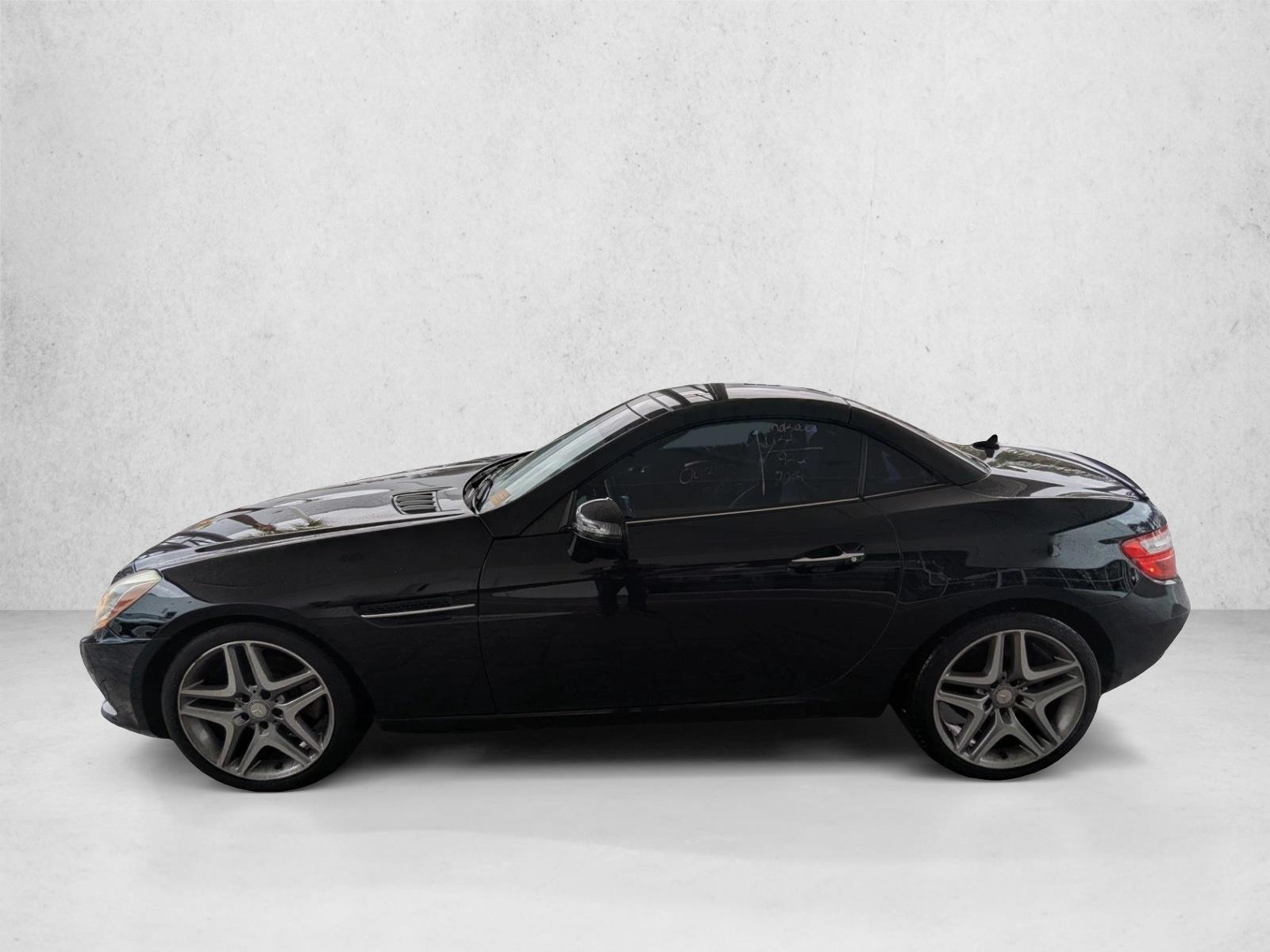Thumbnail: 2014 Mercedes-Benz SLK - 2