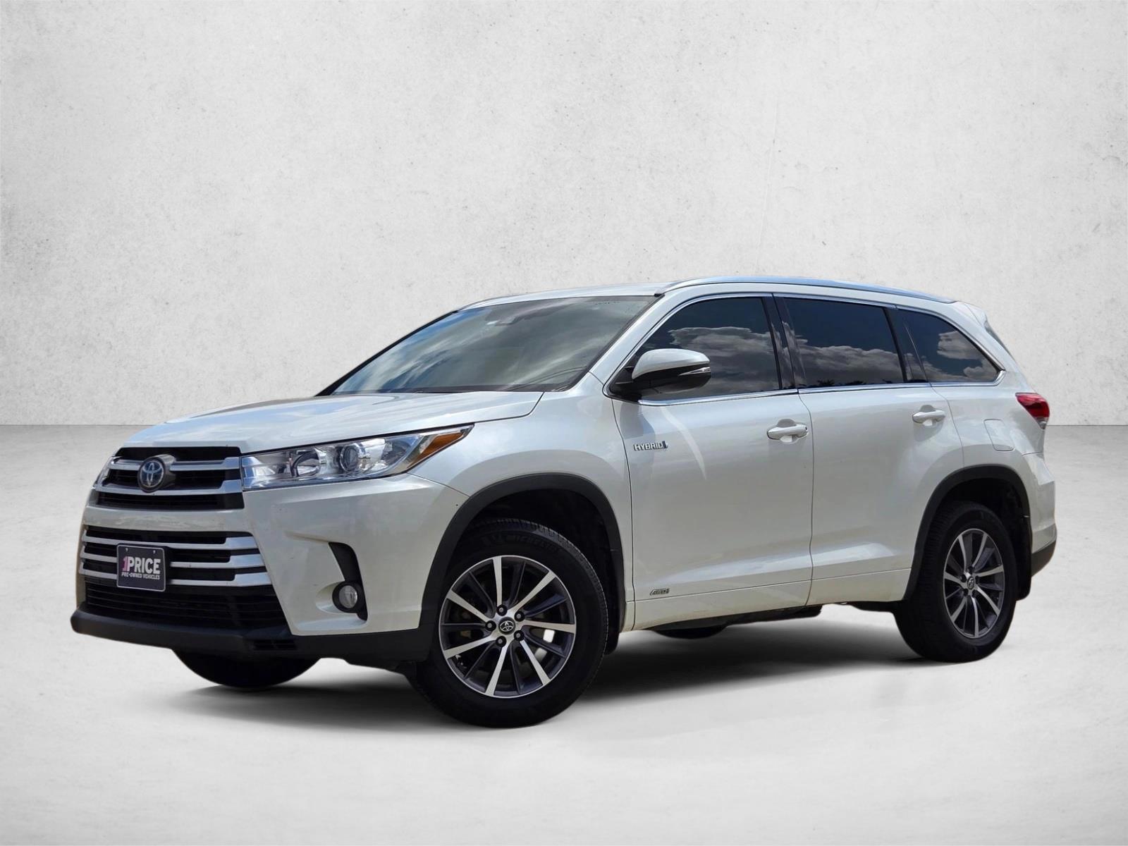 Thumbnail: 2017 Toyota Highlander - 1