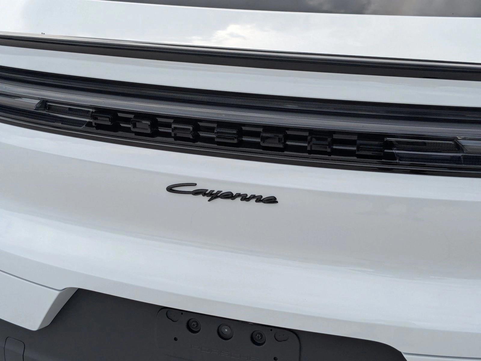 2026 Porsche Cayenne Coup E-Hybrid - Photo 13