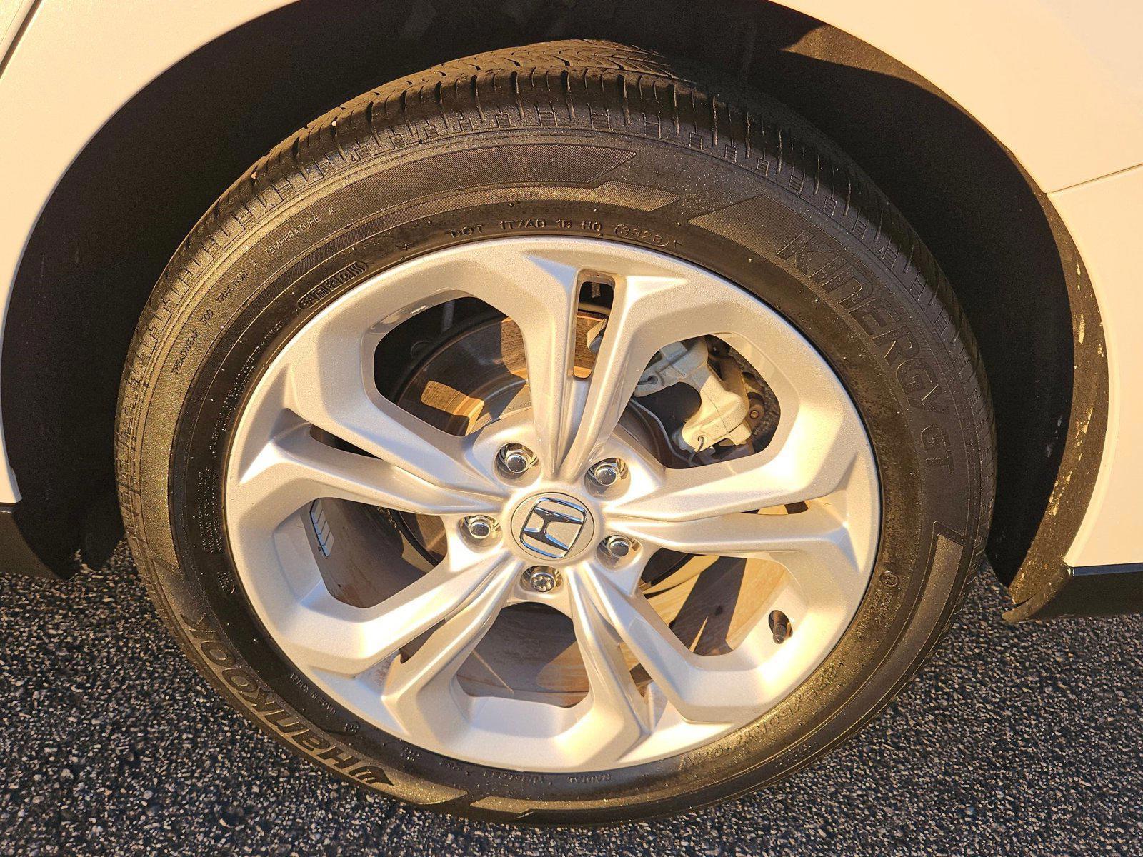 Vehicle image 21