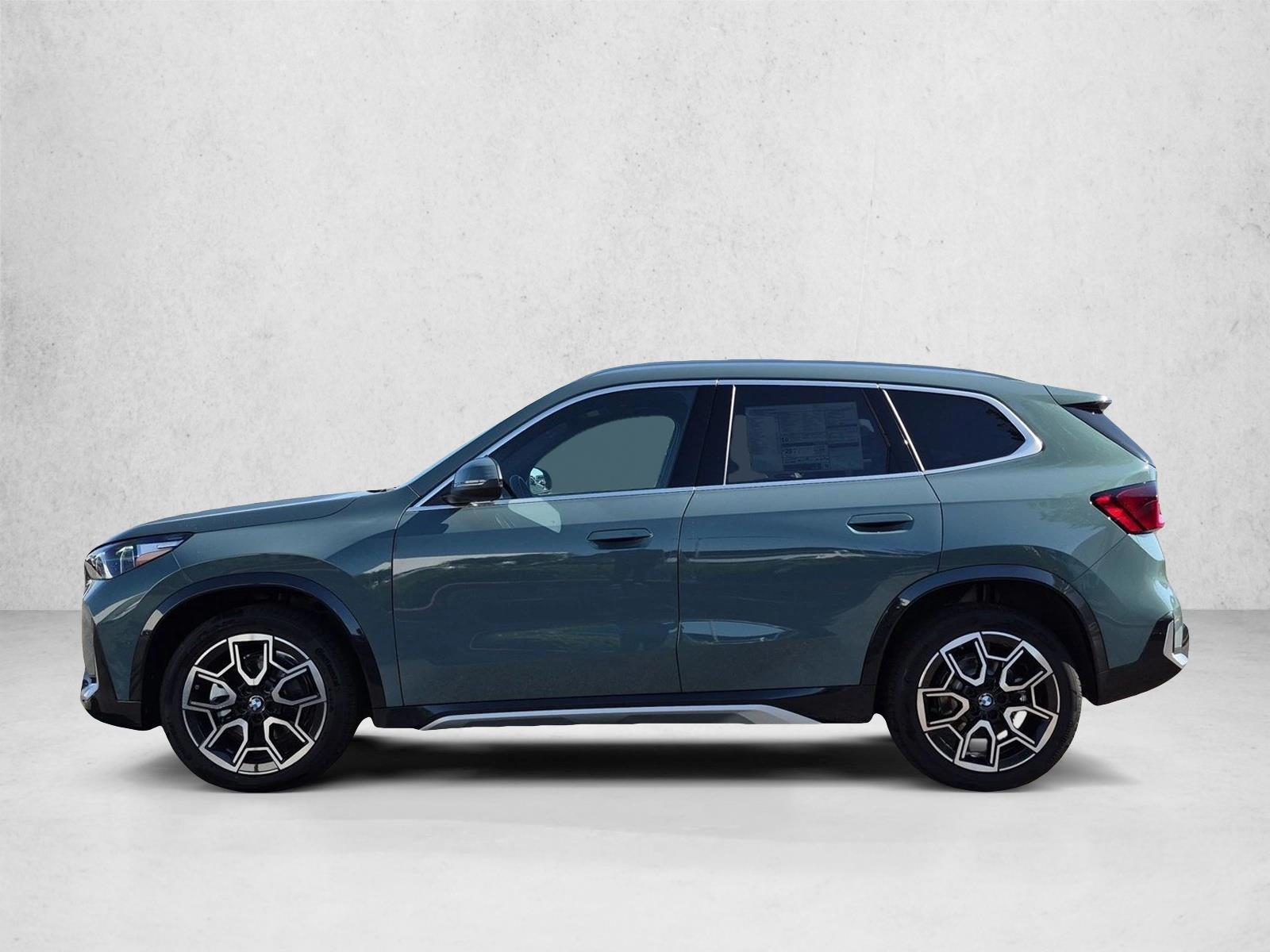 Thumbnail: 2027 BMW X1 - 2