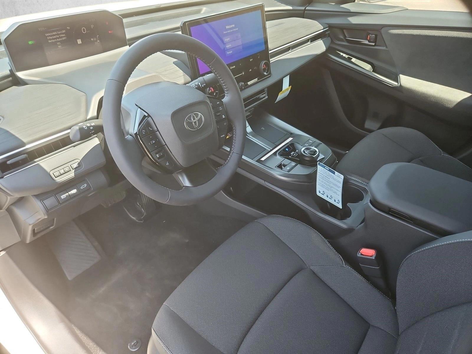 Thumbnail: 2026 Toyota C-HR - 3