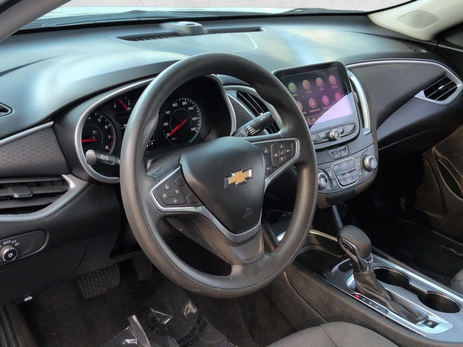 Thumbnail: 2022 Chevrolet Malibu - 3