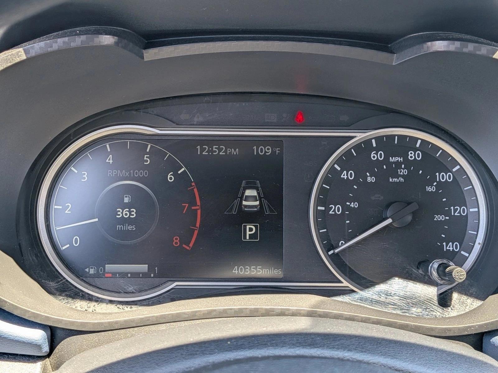 2025 Nissan Versa Sedan SV - Photo 14