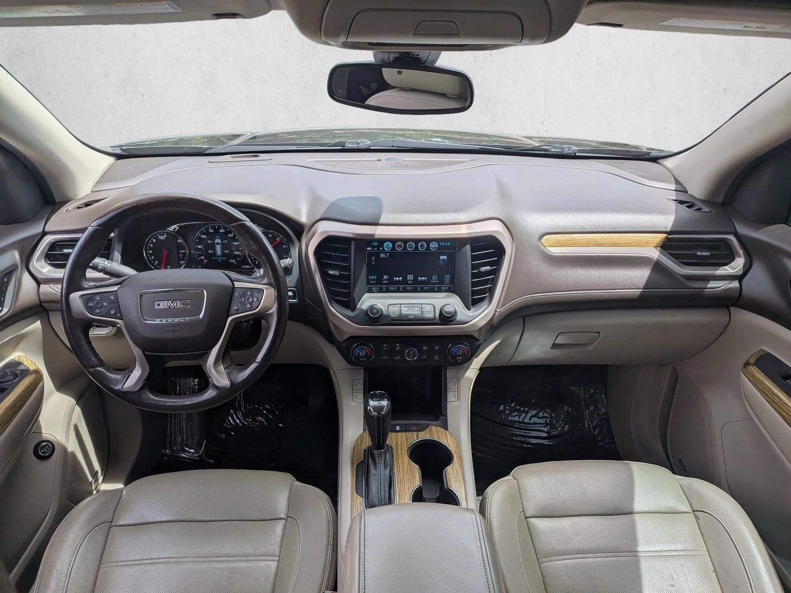 Thumbnail: 2017 GMC Acadia - 4