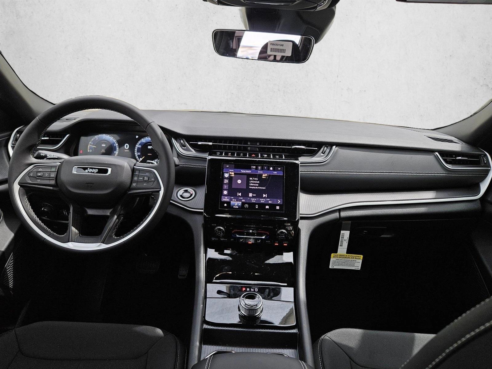 Thumbnail: 2026 Jeep Grand Cherokee - 3