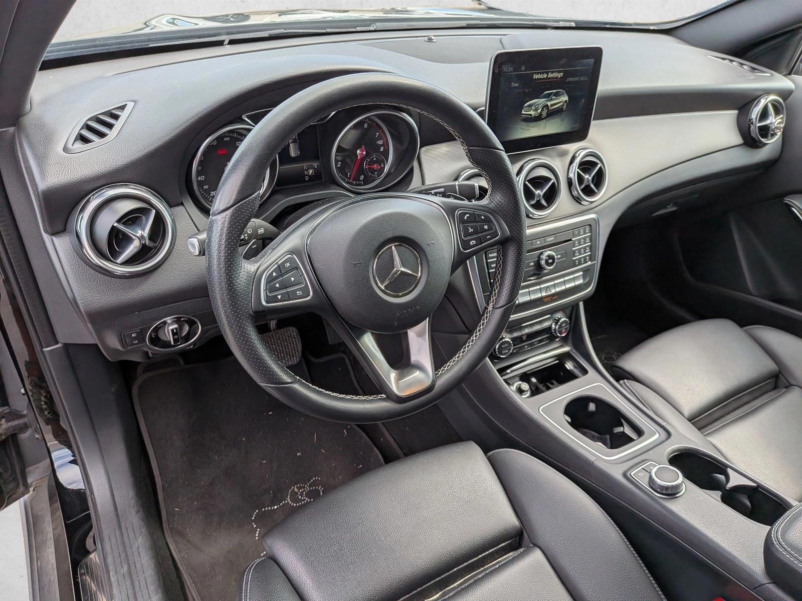Thumbnail: 2018 Mercedes-Benz GLA - 3