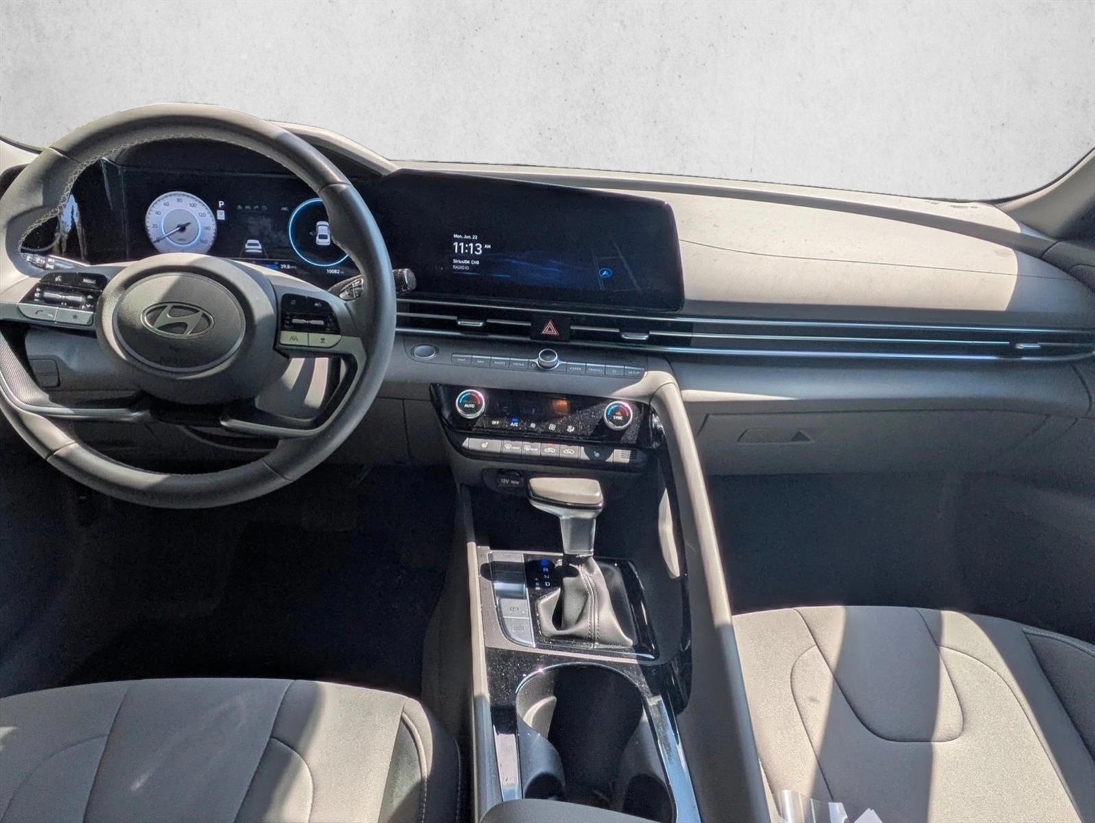 Thumbnail: 2025 Hyundai Elantra - 3
