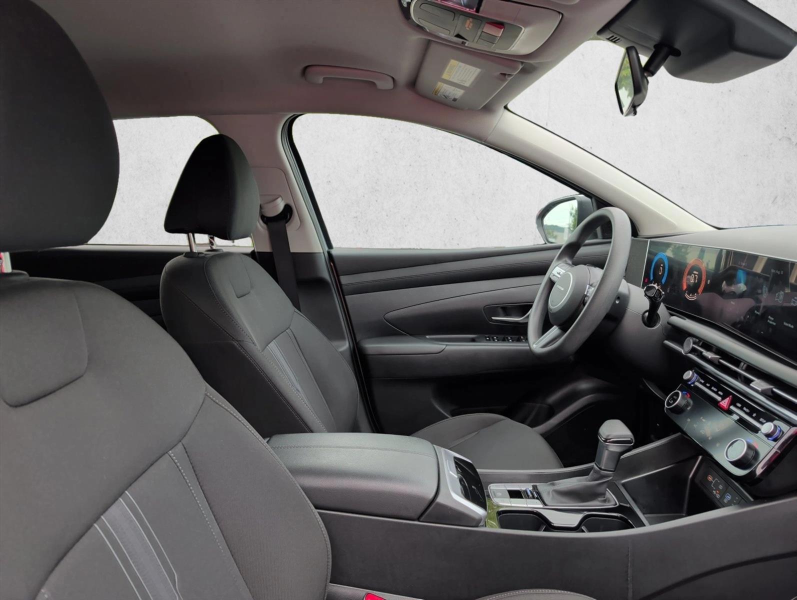2025 Hyundai Tucson SEL - Photo 28
