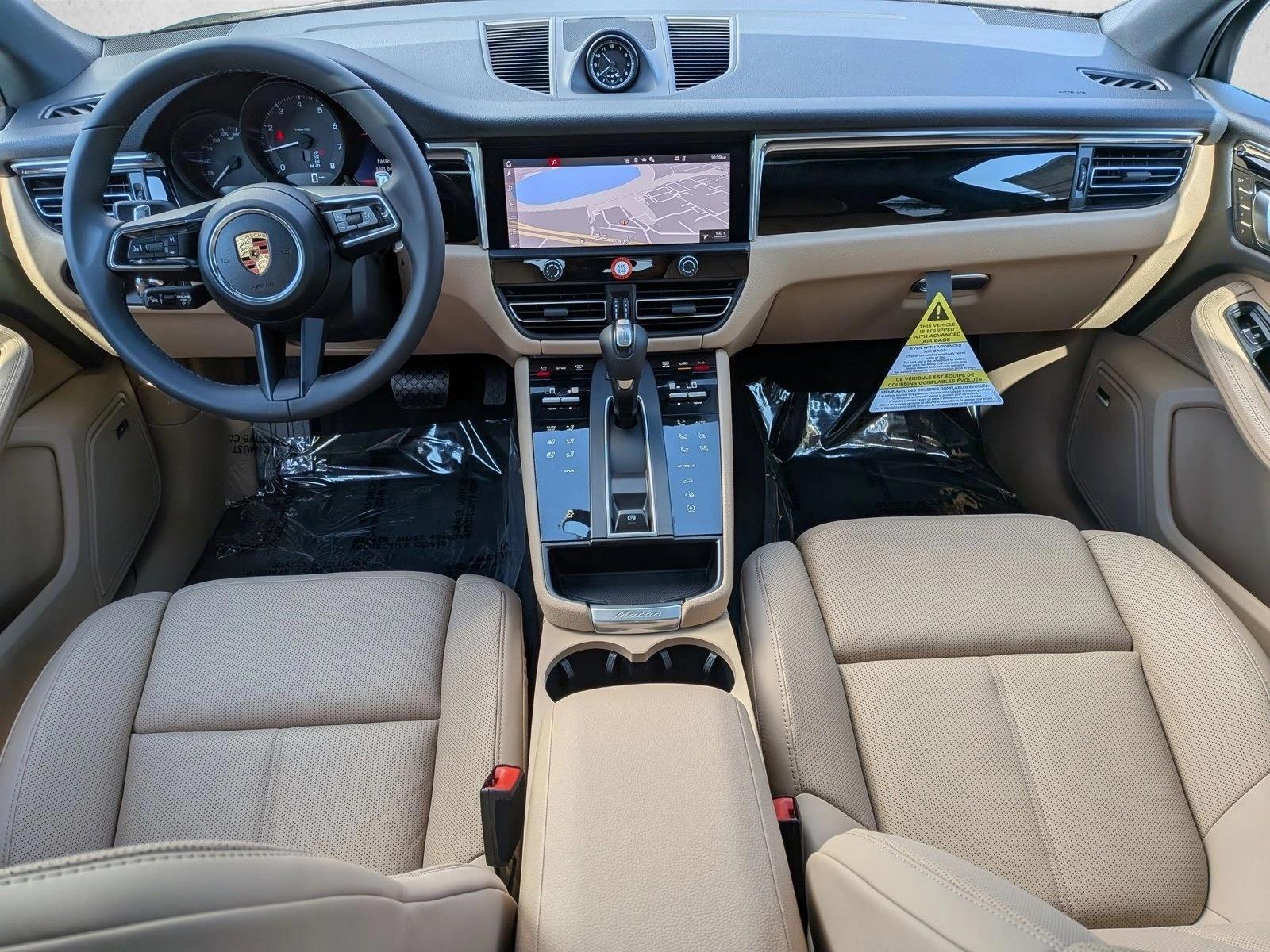 Thumbnail: 2026 Porsche Macan - 5