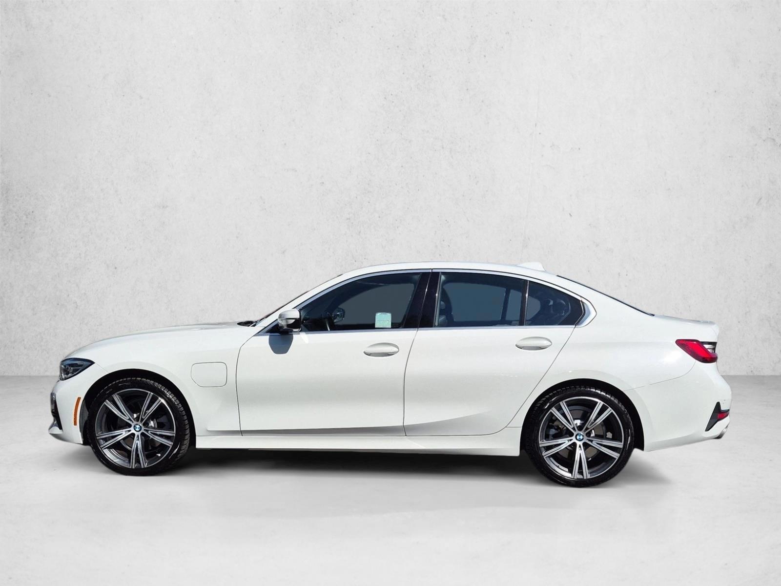 Thumbnail: 2021 BMW 3 Series - 2