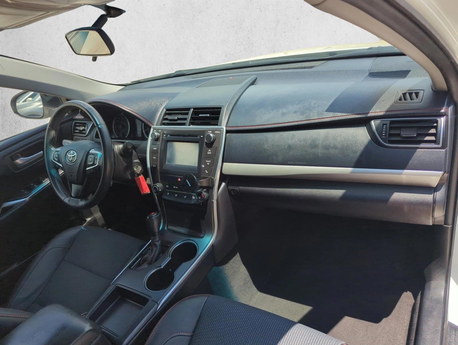 Thumbnail: 2017 Toyota Camry - 4