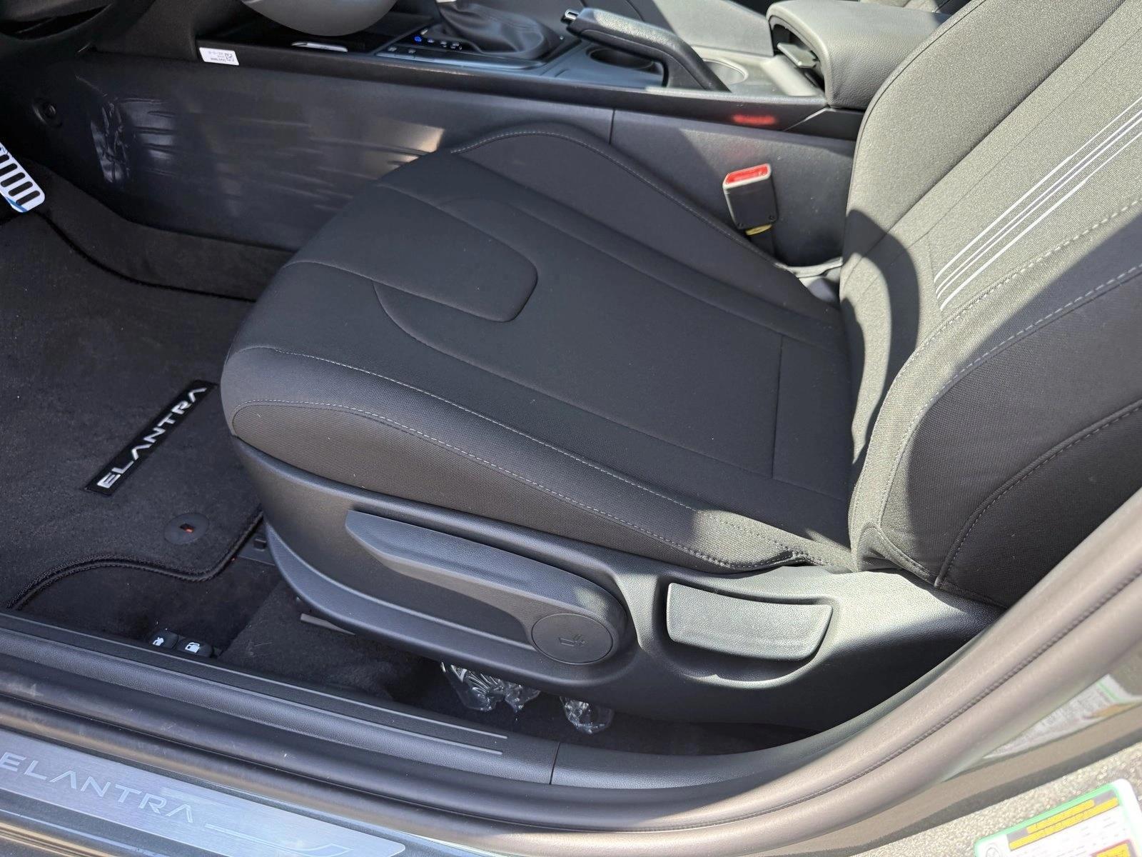 Thumbnail: 2026 Hyundai Elantra - 4