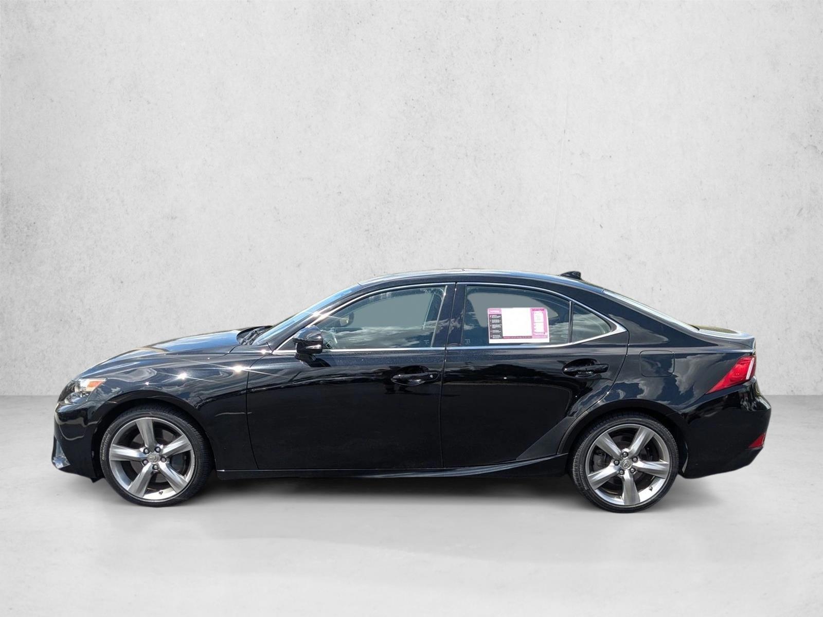 Thumbnail: 2016 Lexus IS - 2