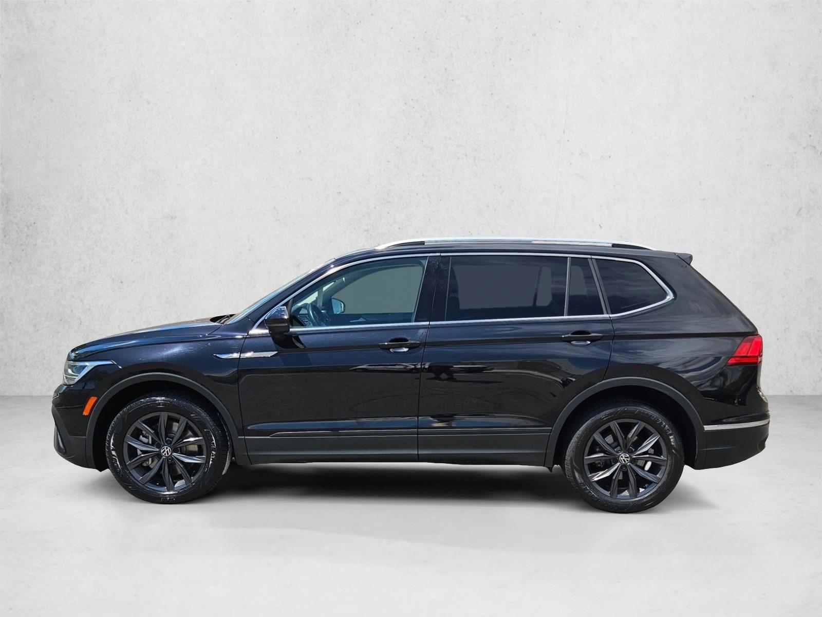 Thumbnail: 2022 Volkswagen Tiguan - 2