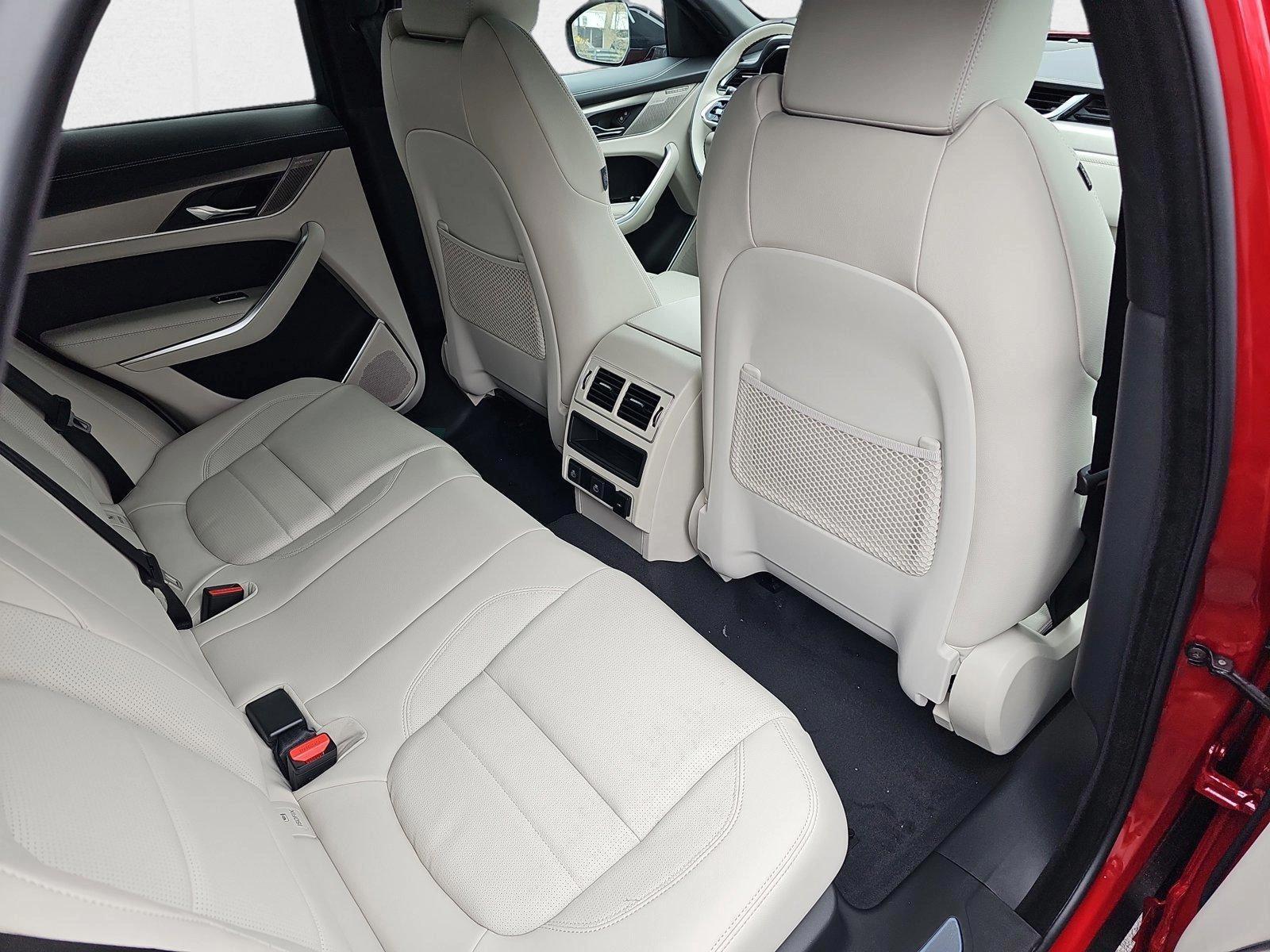 2026 Jaguar F-Pace R-Dynamic S - Photo 11