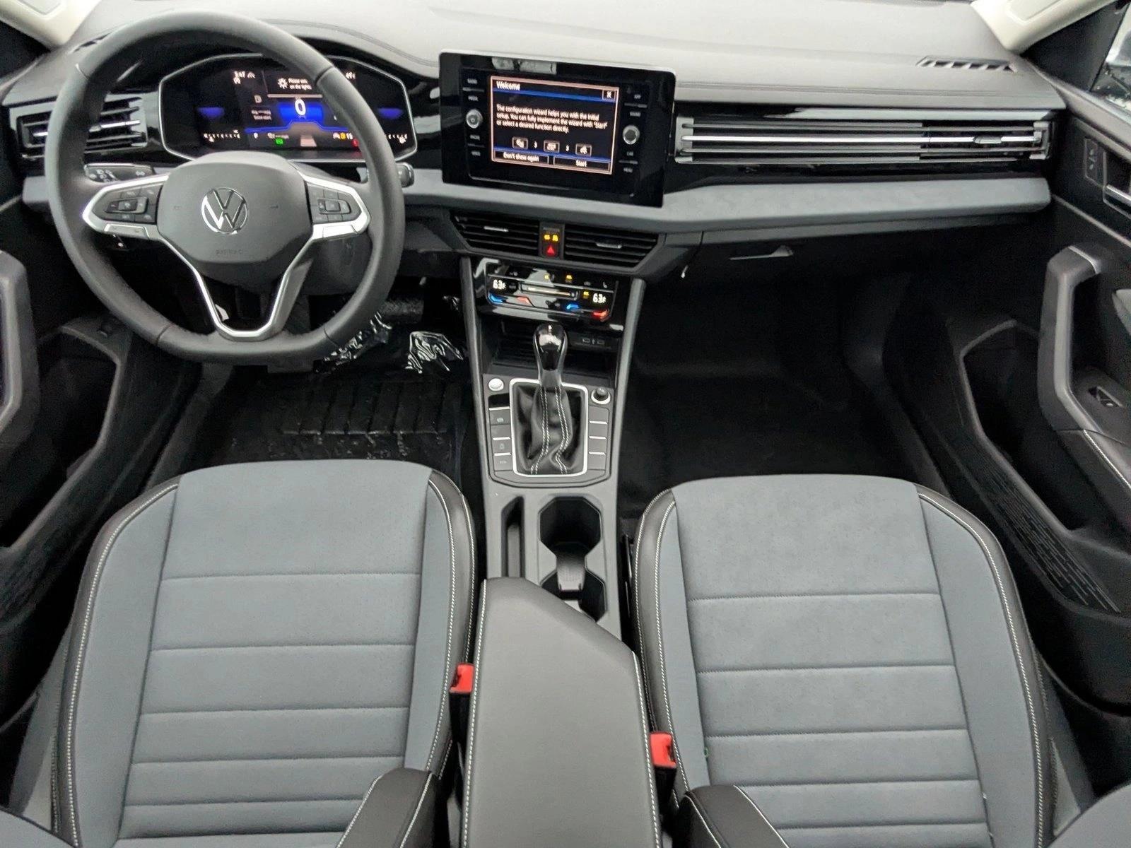 Thumbnail: 2025 Volkswagen Jetta - 3