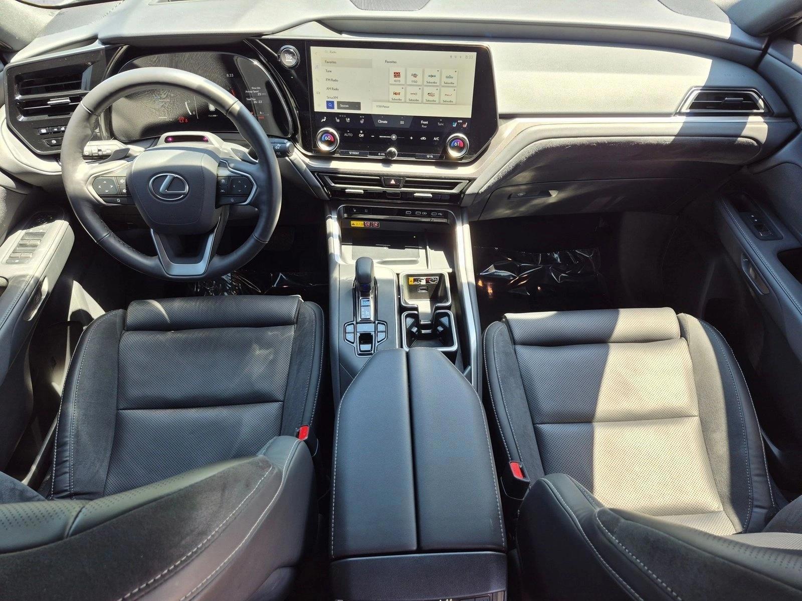 Thumbnail: 2025 Lexus TX - 4