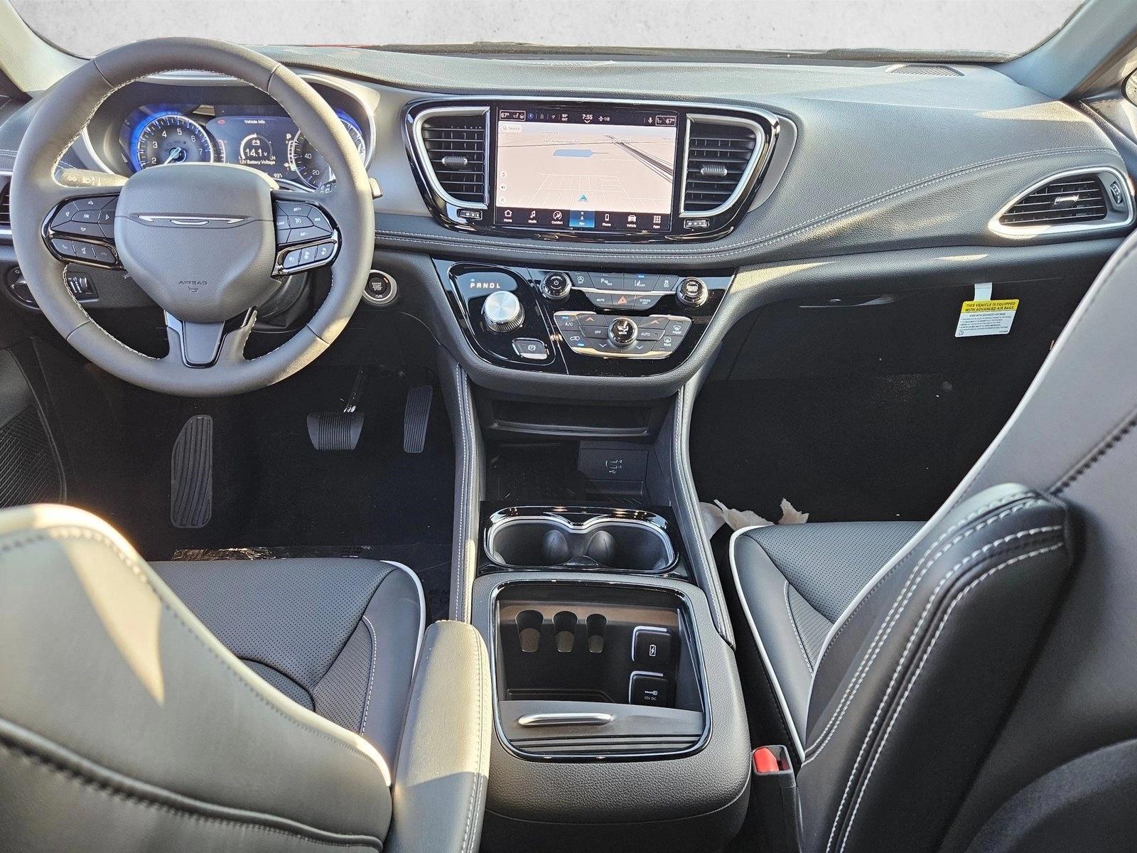Thumbnail: 2027 Chrysler Pacifica - 3