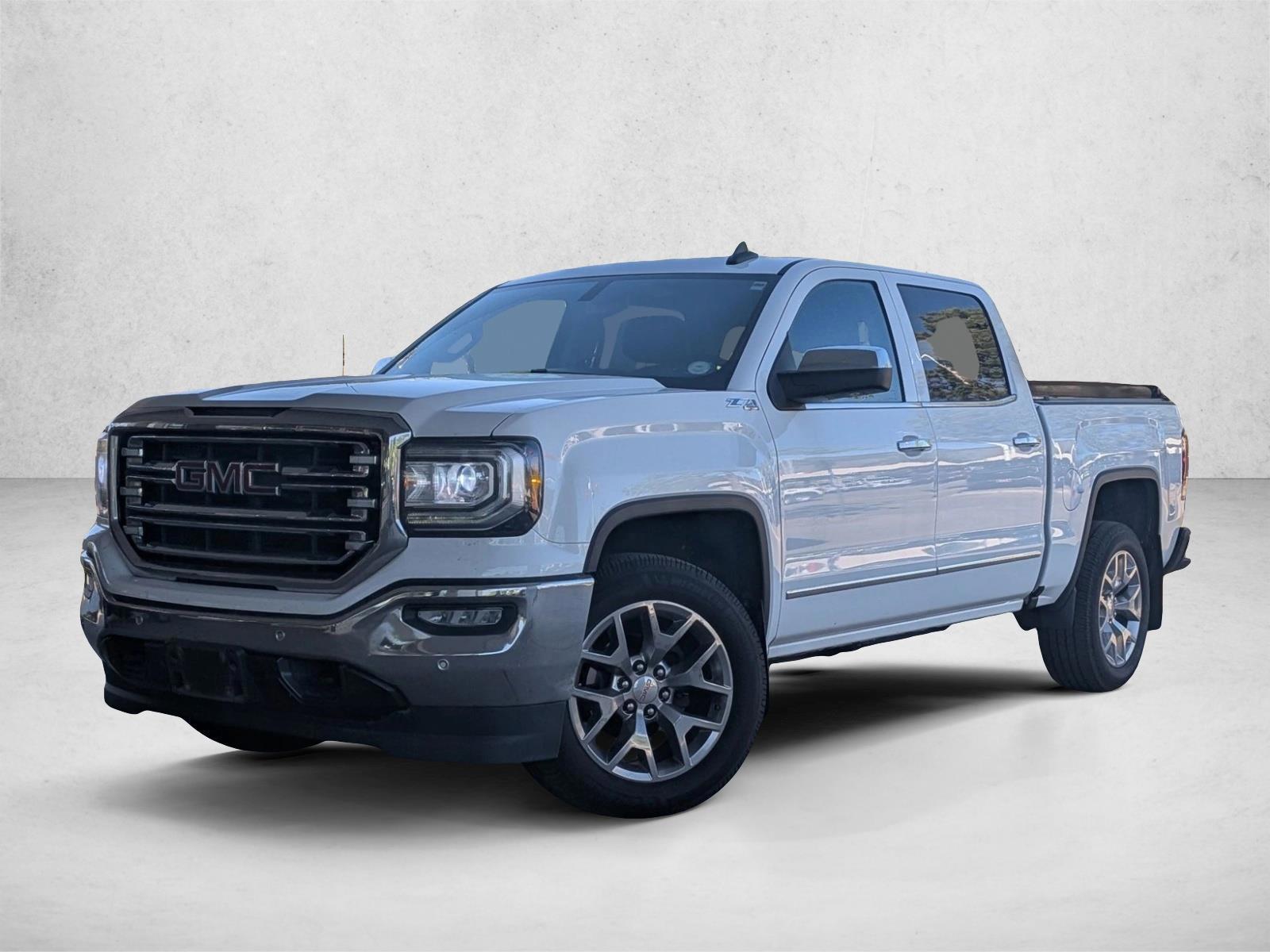 2018 GMC Sierra 4WD Crew Cab Short Box SLT's photo