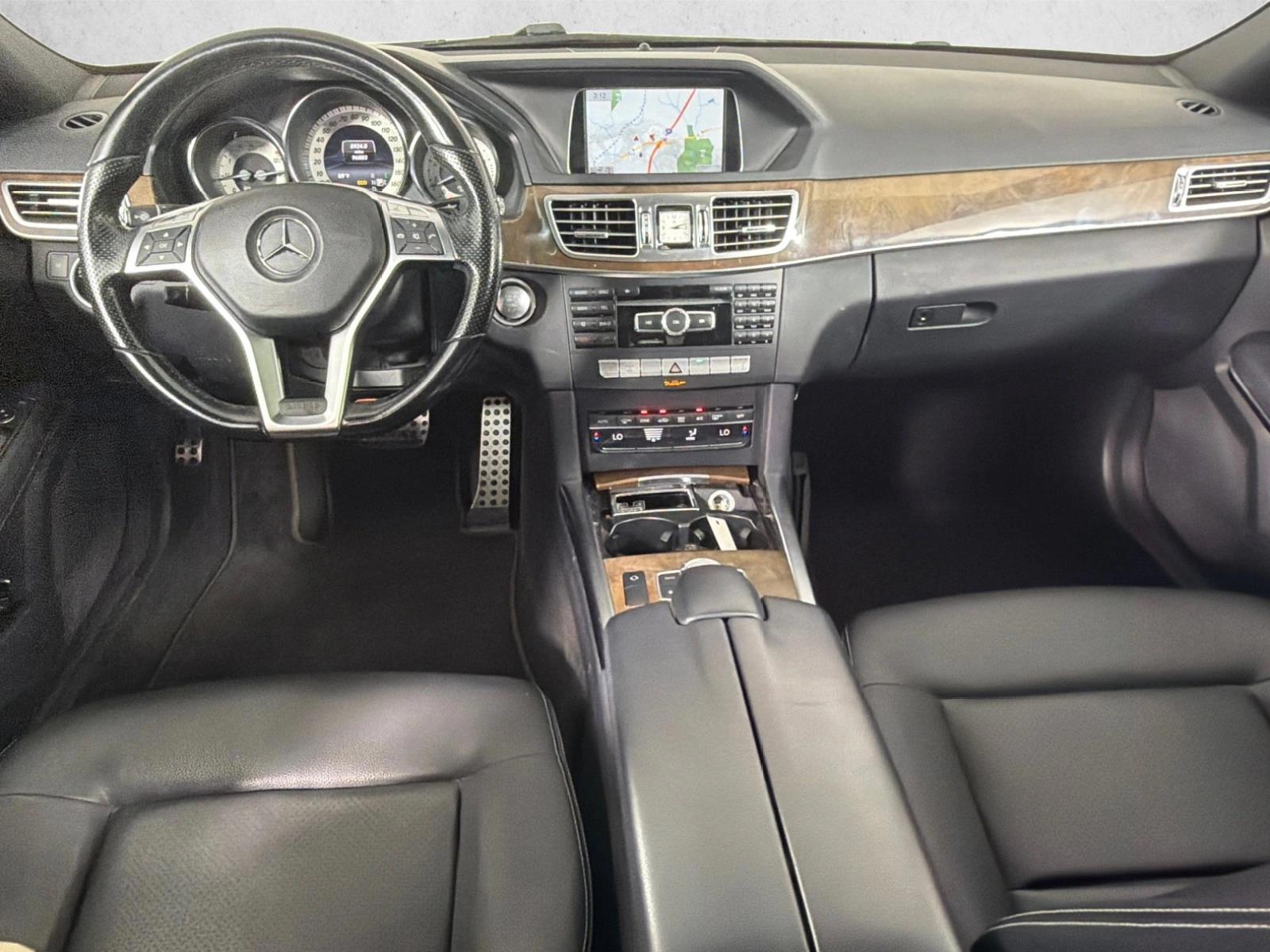 Thumbnail: 2014 Mercedes-Benz E-Class - 3