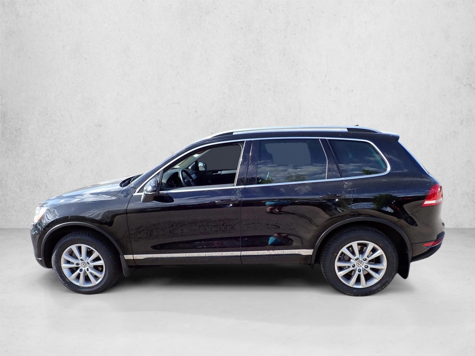 Thumbnail: 2013 Volkswagen Touareg - 2