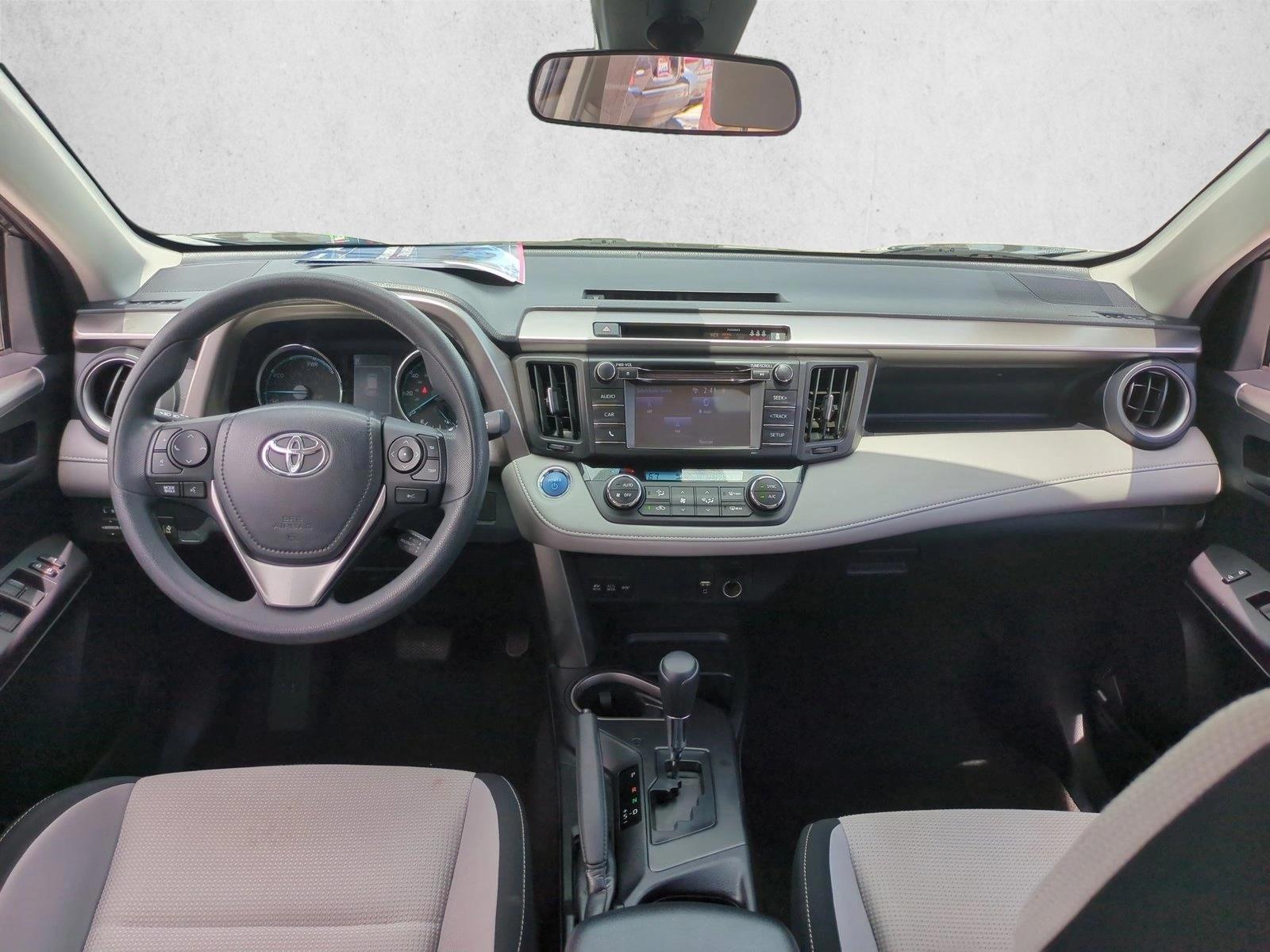 Thumbnail: 2018 Toyota RAV4 - 3