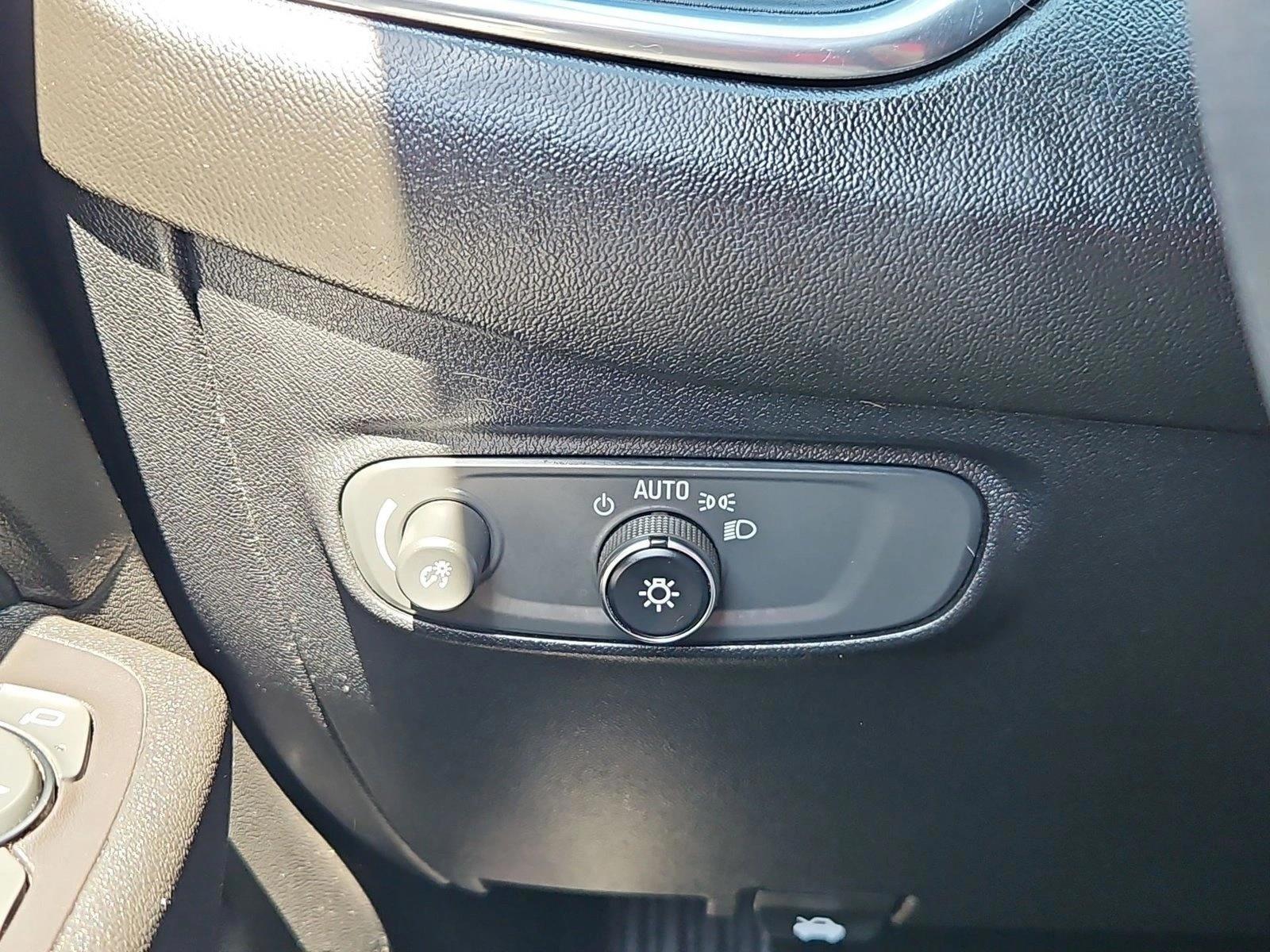 2018 Chevrolet Equinox LT - Photo 17