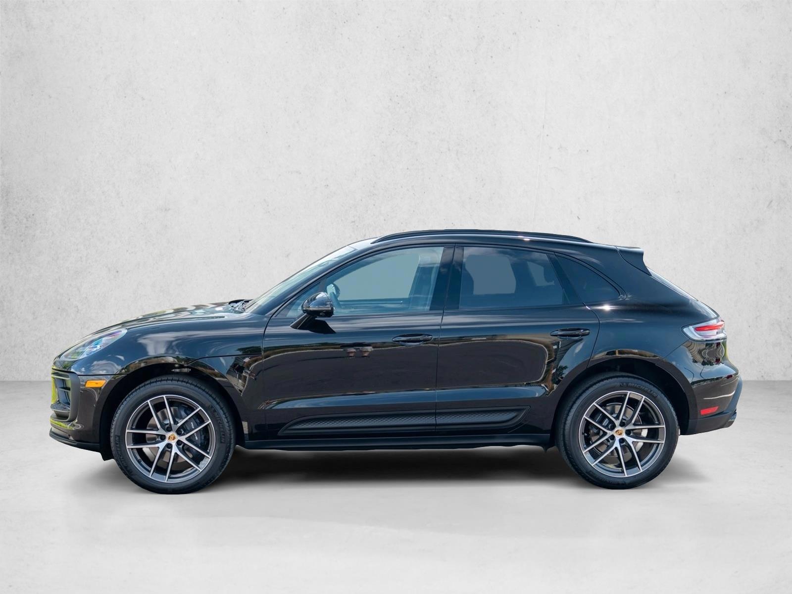 Thumbnail: 2026 Porsche Macan - 2