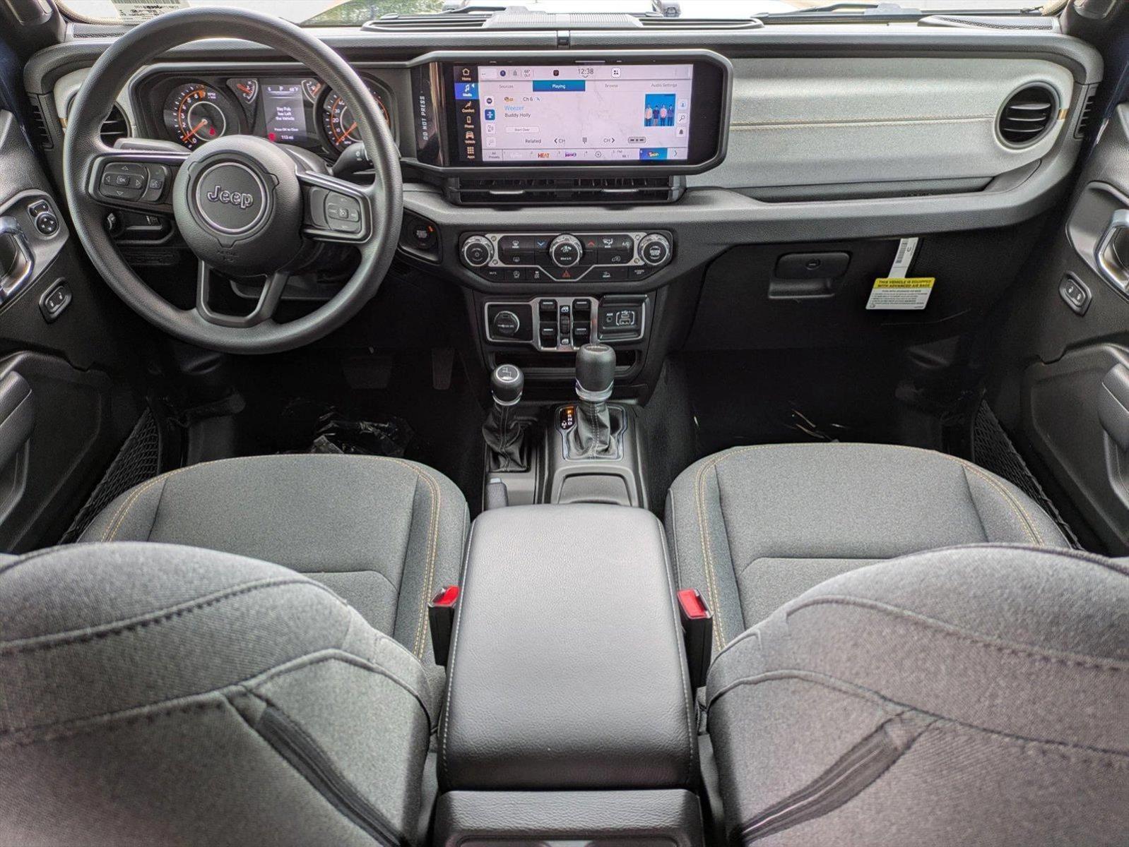 Thumbnail: 2025 Jeep Gladiator - 3