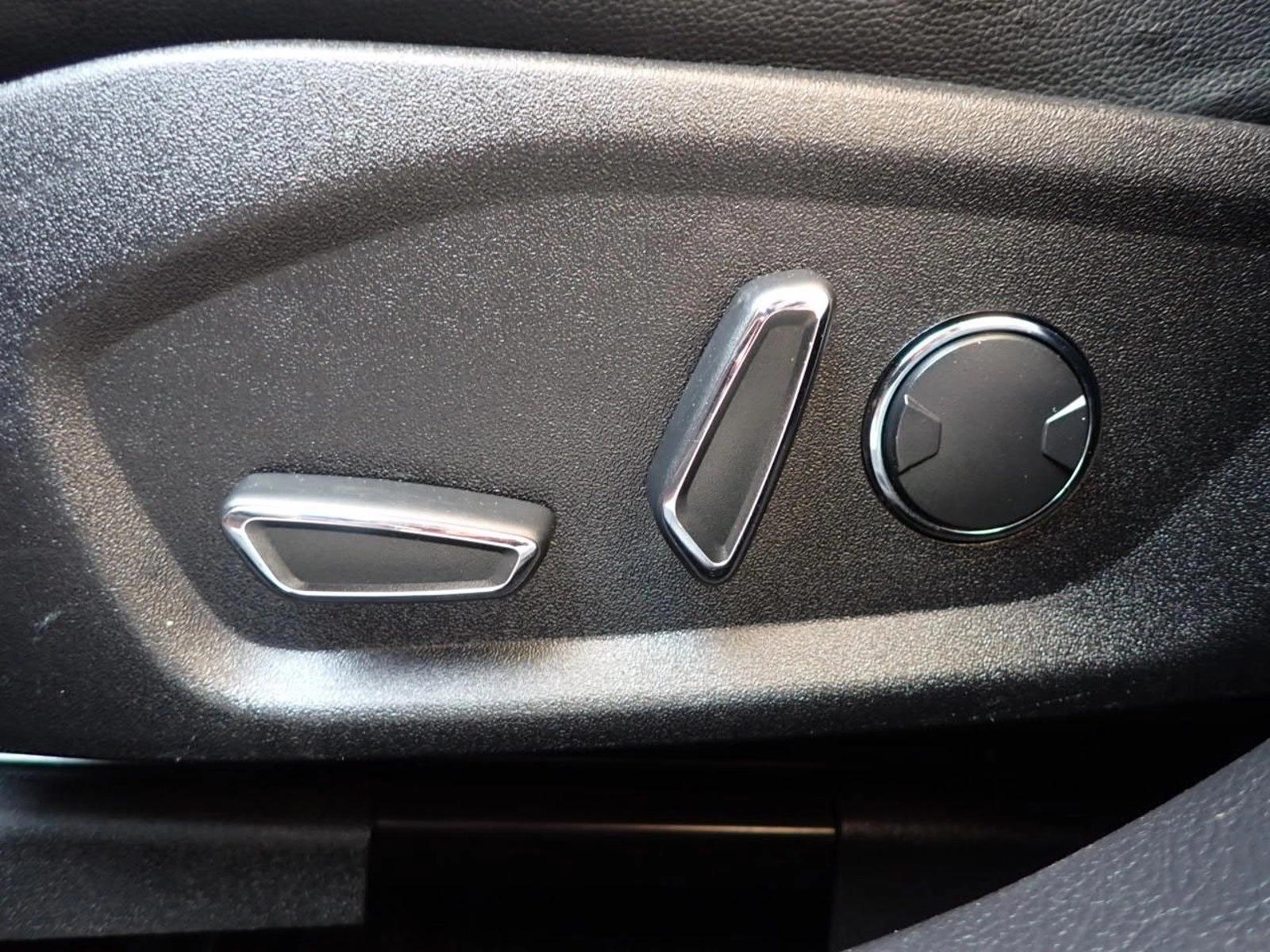 Thumbnail: 2017 Ford Fusion - 4