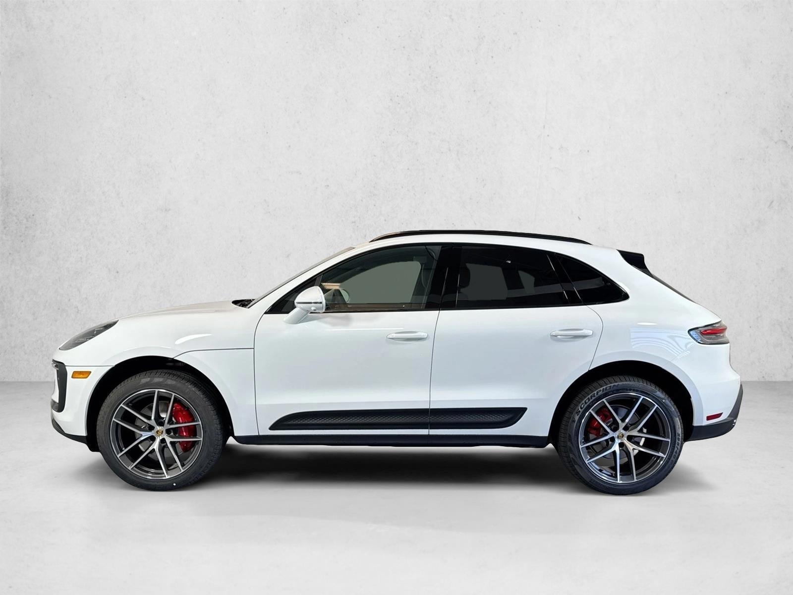 Thumbnail: 2026 Porsche Macan - 2