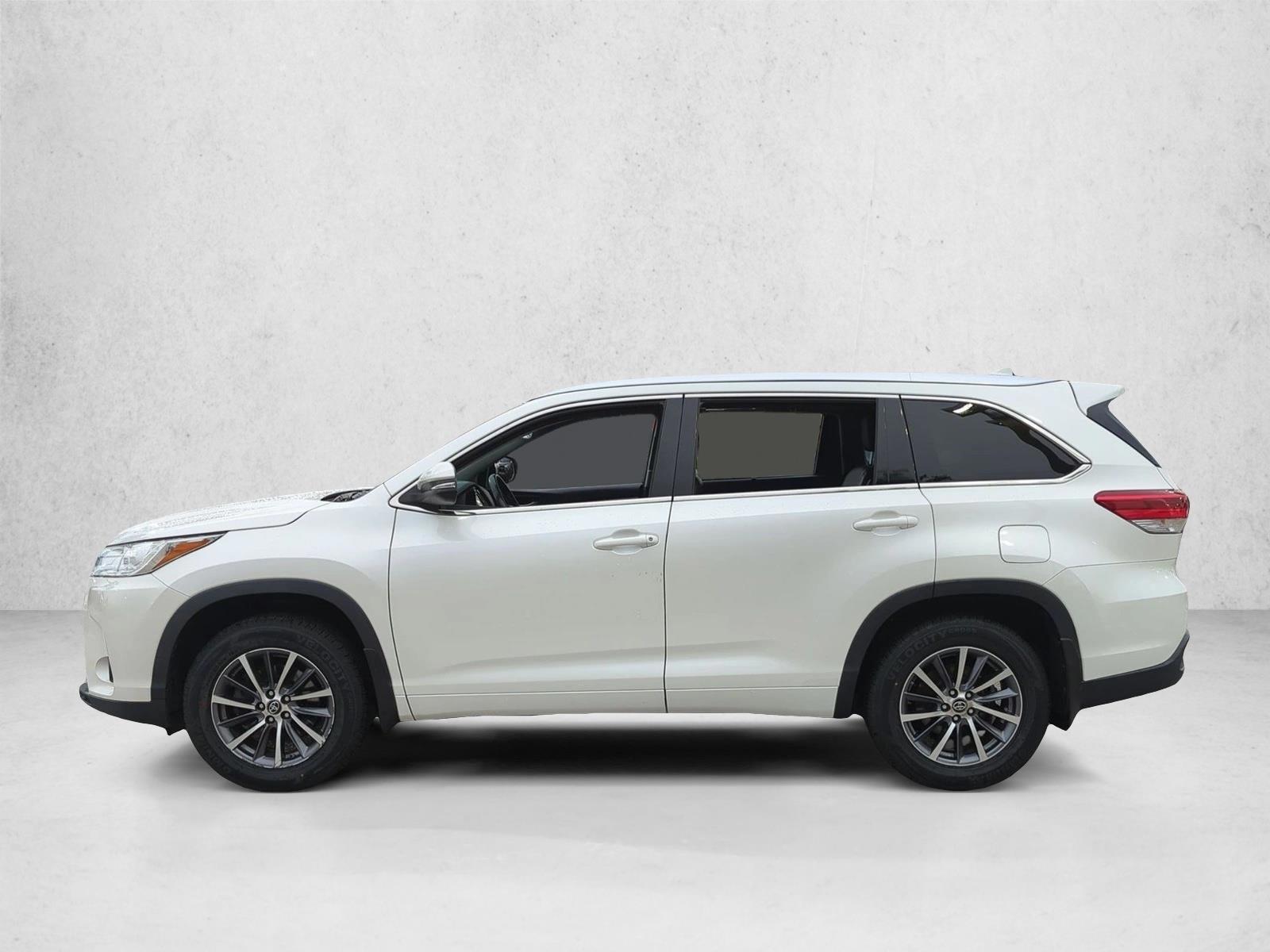 Thumbnail: 2017 Toyota Highlander - 2