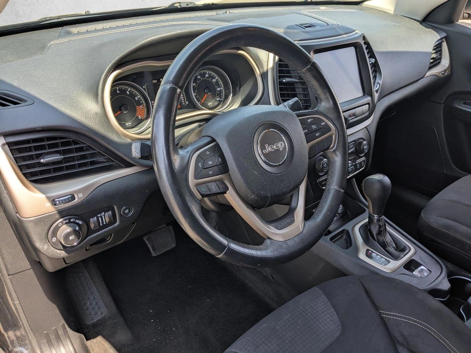 Thumbnail: 2015 Jeep Cherokee - 3