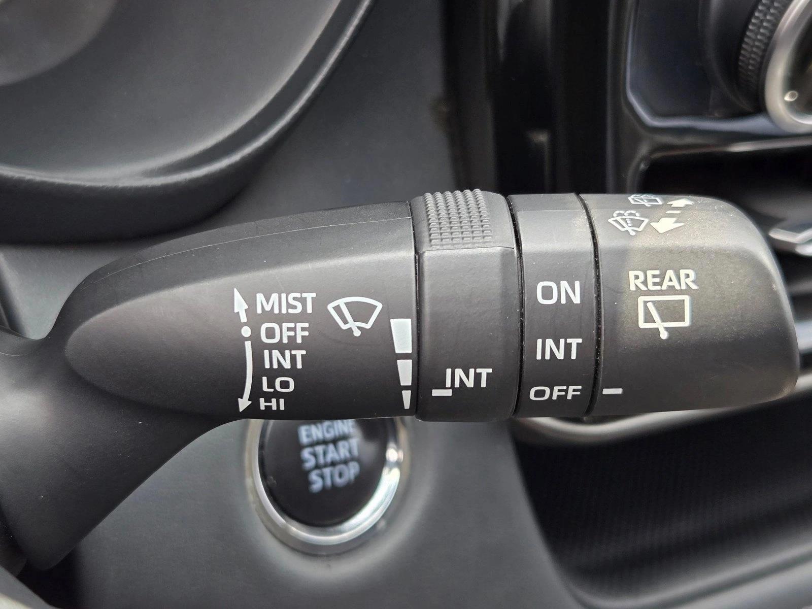 2023 Toyota Highlander LE - Photo 12