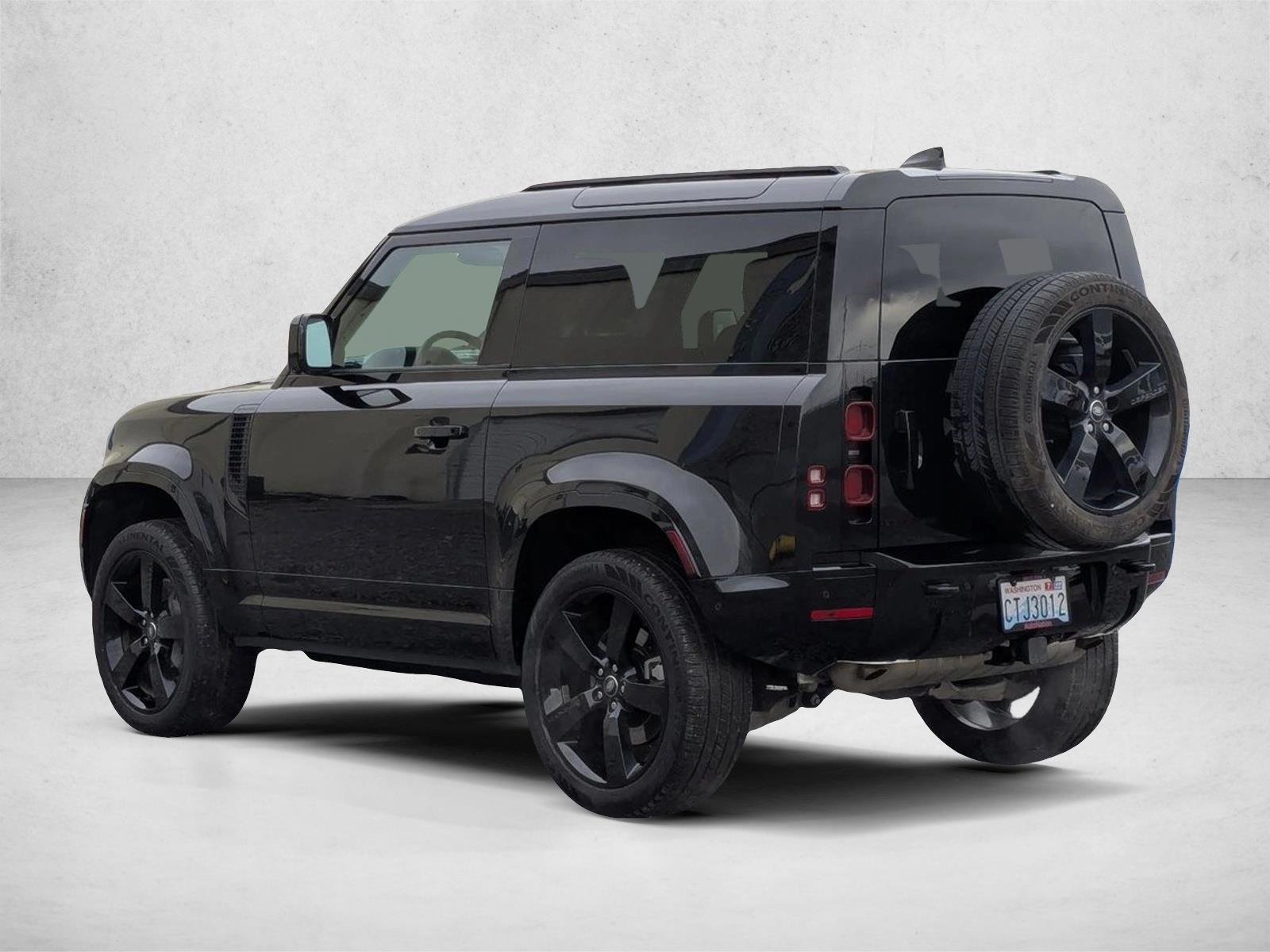 2025 Land Rover Defender X-Dynamic SE - Photo 8