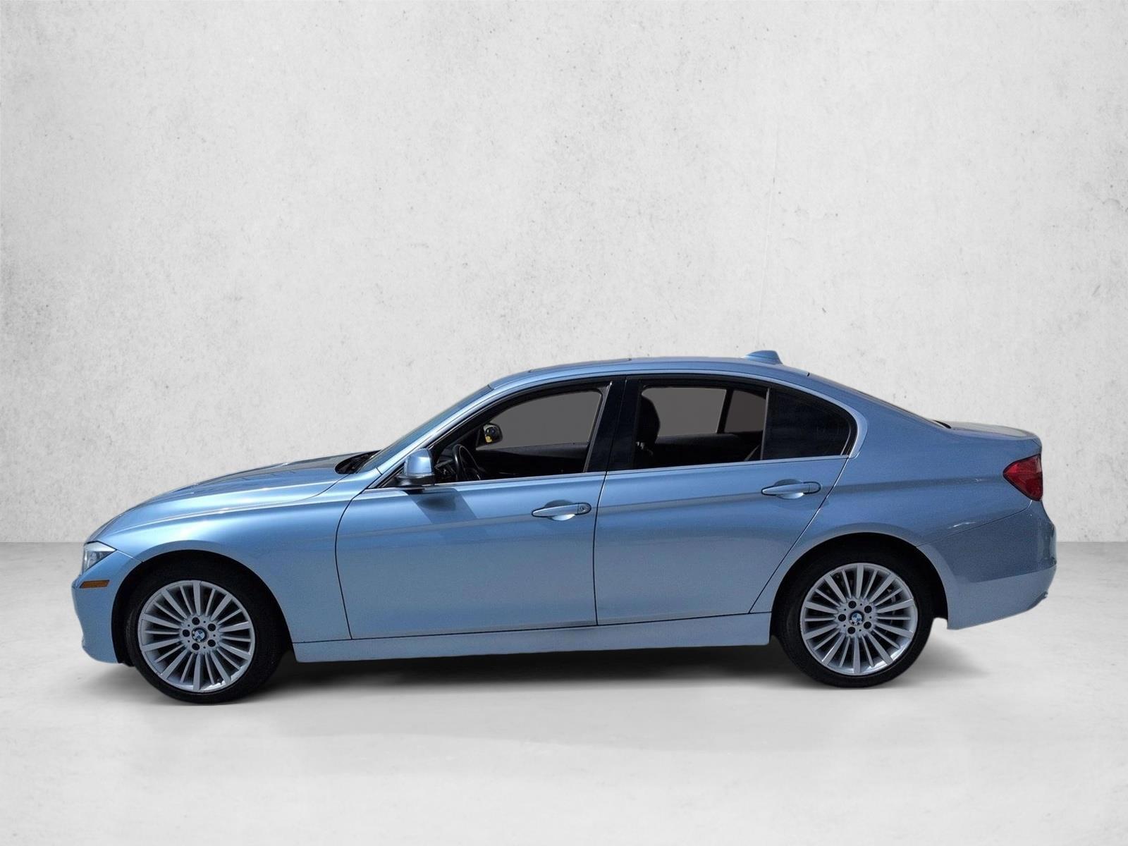 Thumbnail: 2013 BMW 3 Series - 2