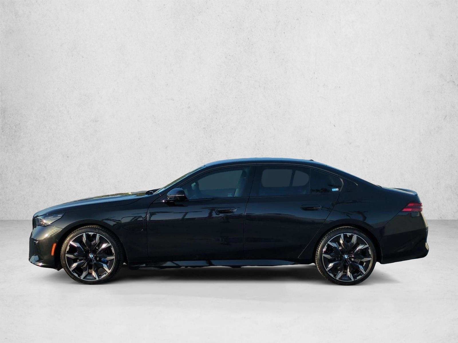 Thumbnail: 2026 BMW 5 Series - 2