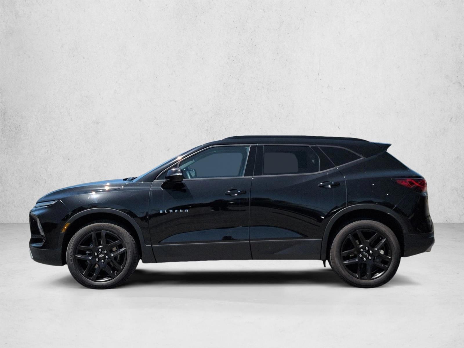Thumbnail: 2023 Chevrolet Blazer - 2