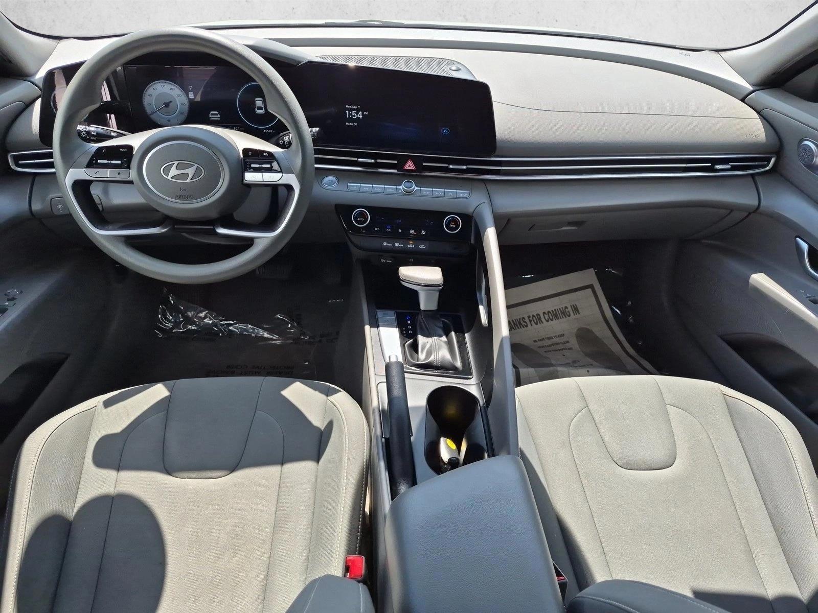 Thumbnail: 2024 Hyundai Elantra - 3
