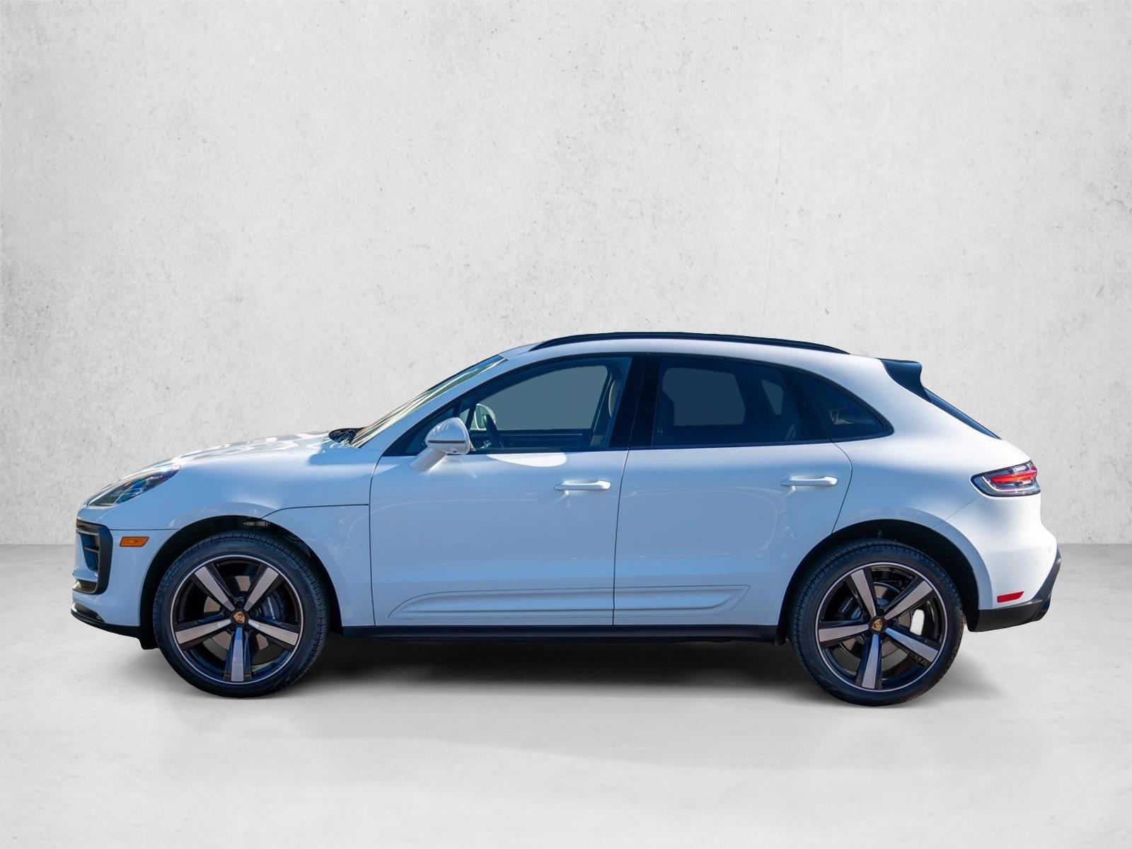 Thumbnail: 2026 Porsche Macan - 2