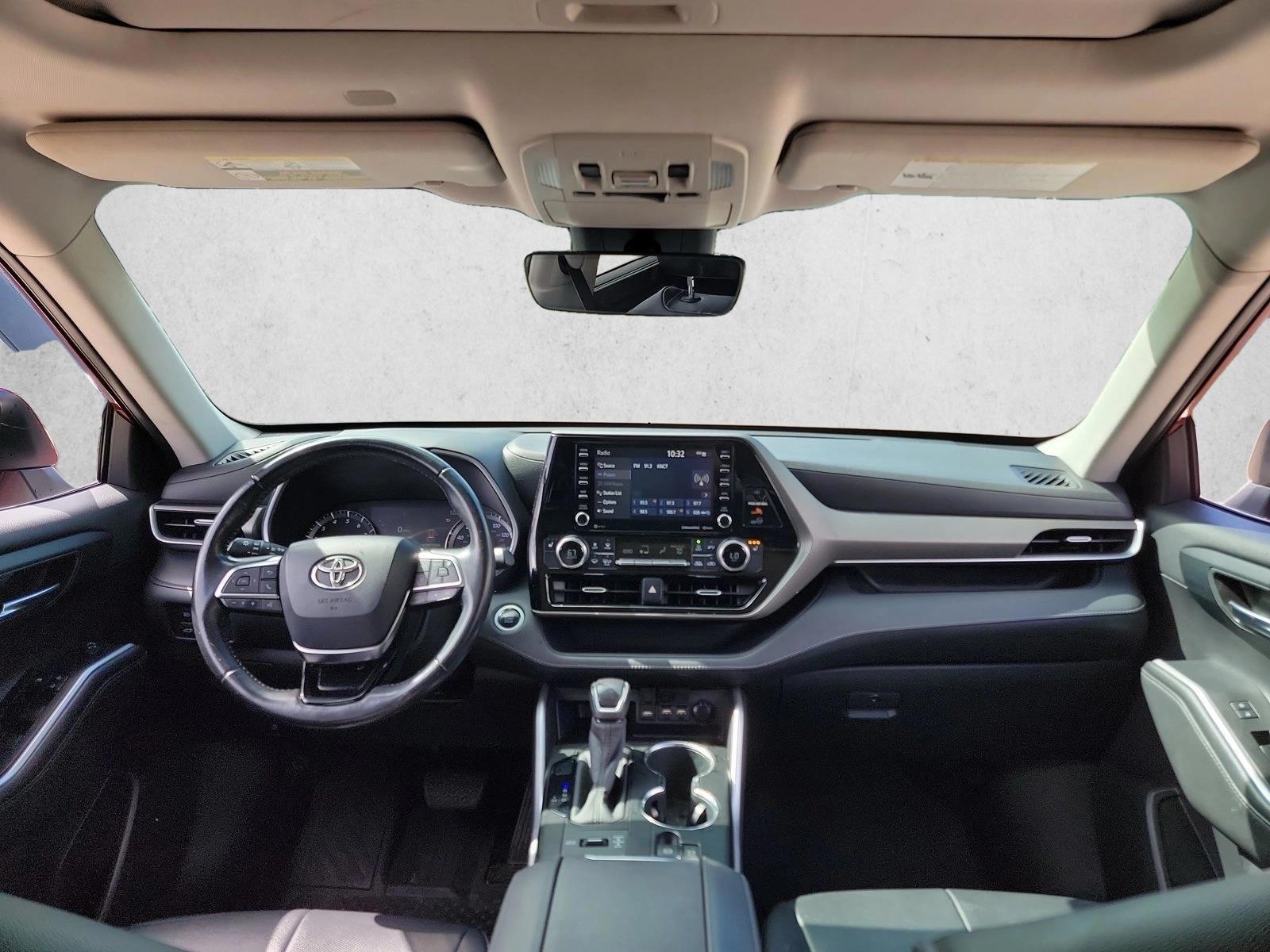 Thumbnail: 2020 Toyota Highlander - 3