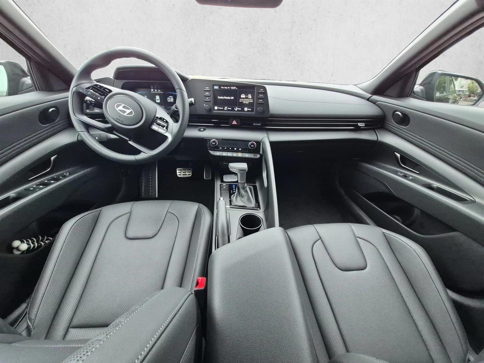 Thumbnail: 2026 Hyundai Elantra - 4