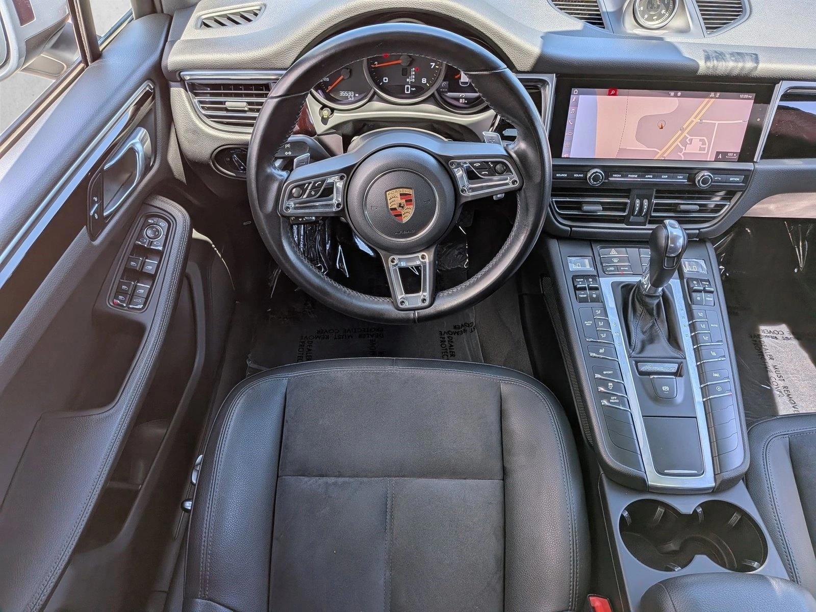 Thumbnail: 2019 Porsche Macan - 3