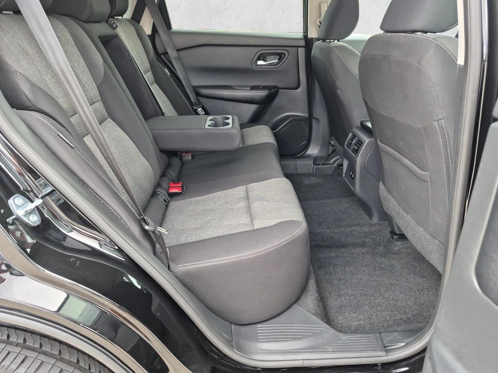 2025 Nissan Rogue SV - Photo 20